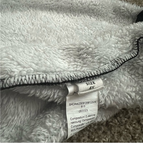 SHEIN Black Thermal Lined Matching Set Size 4Y - Picture 13 of 13